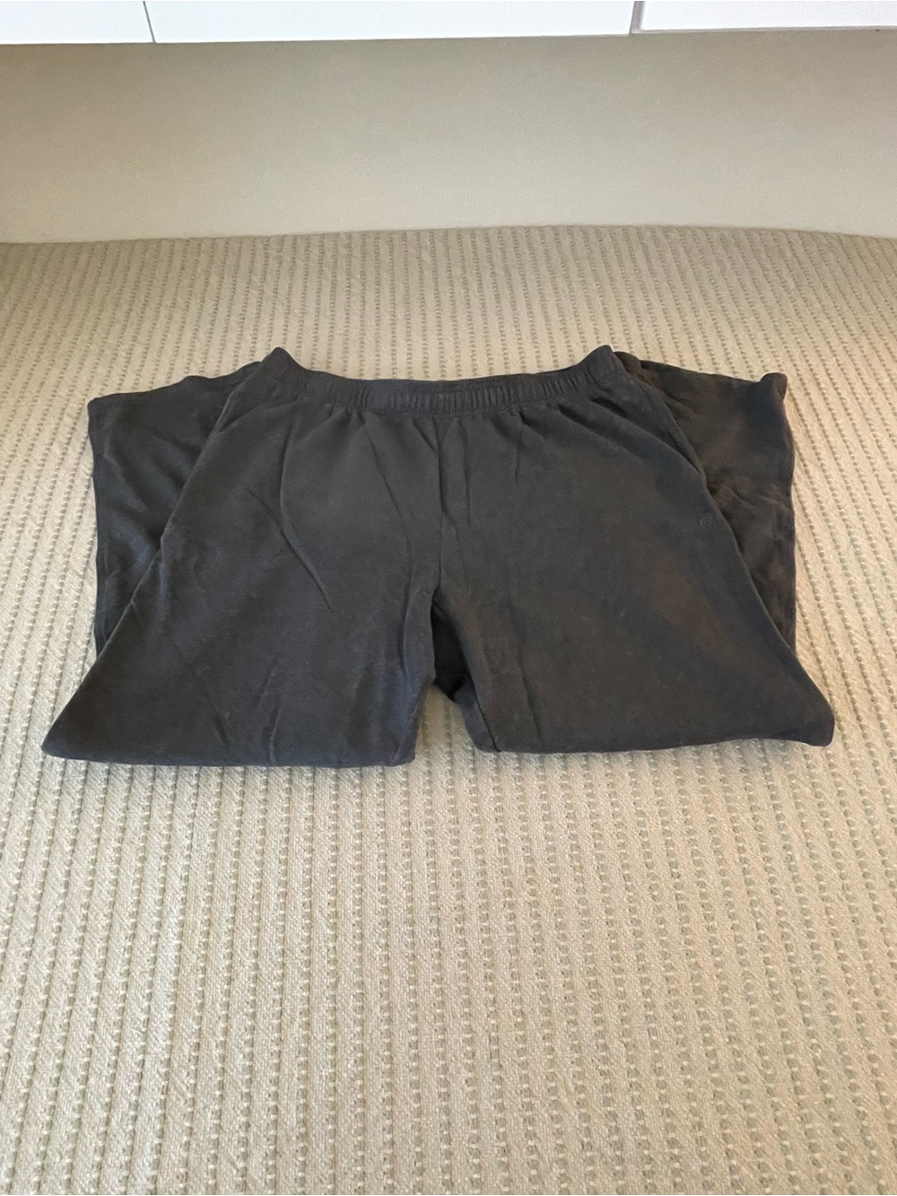 Champion Men’s Gray Elastic w/ Drawstring Waist Sweatpants - Size: XXL